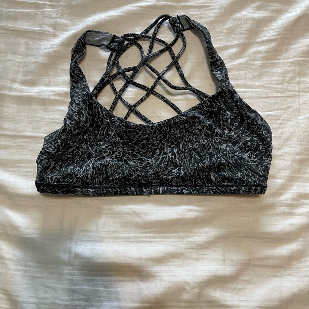 Lululemon Free to be Wild bra